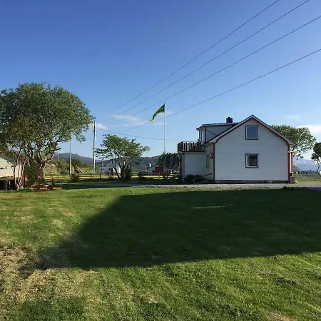 Aakran Farm 別荘 Bøstad